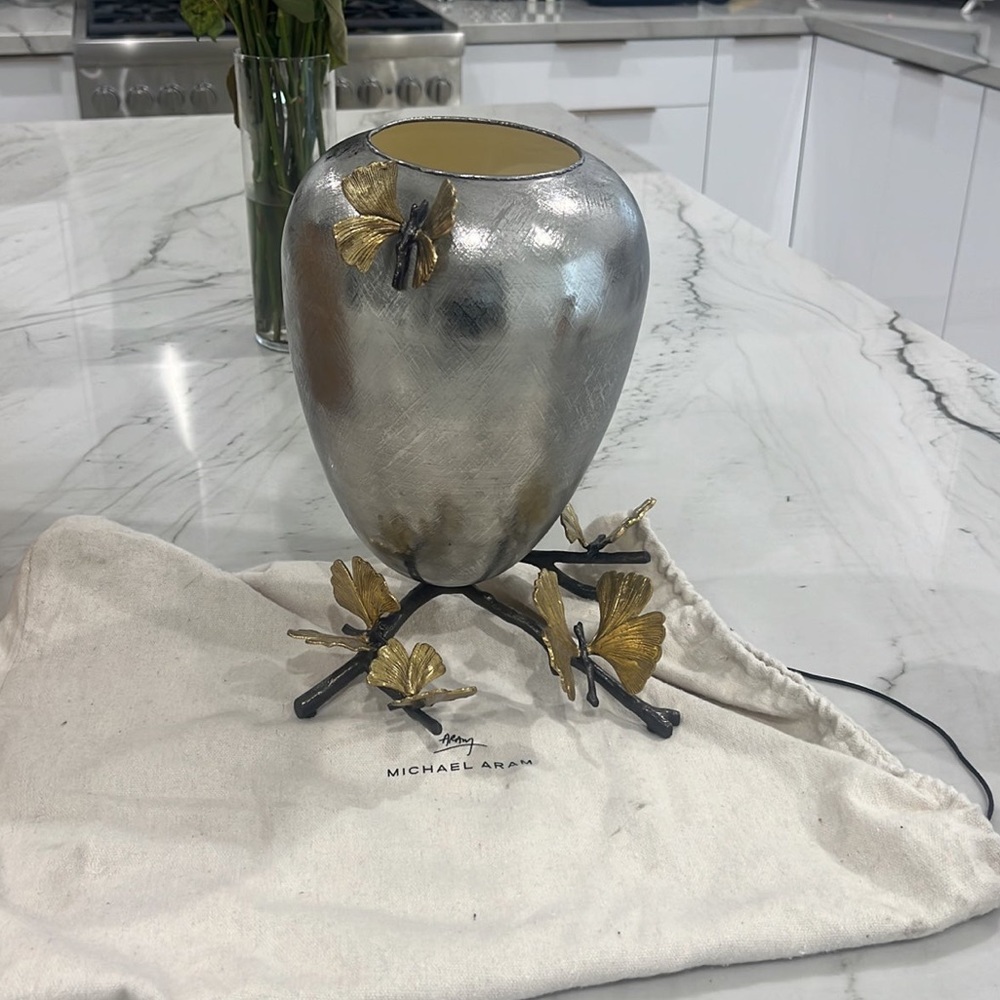 Butterfly Ginkgo Vase